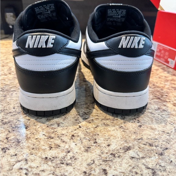 Nike panda Dunks - Picture 3 of 7